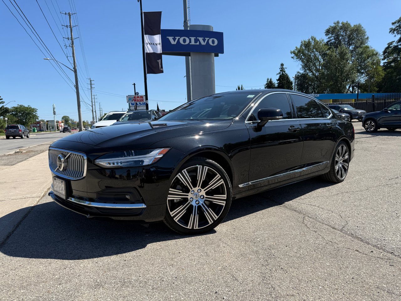 ONYX BLACK METALLIC 2023 Volvo S90 Sedan All-Wheel Drive Automatic