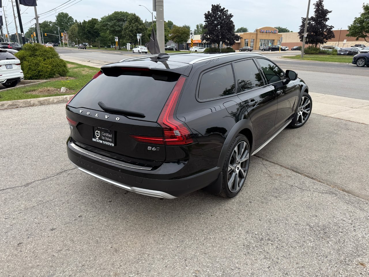 2022 Volvo V90 Cross Country BASE-20