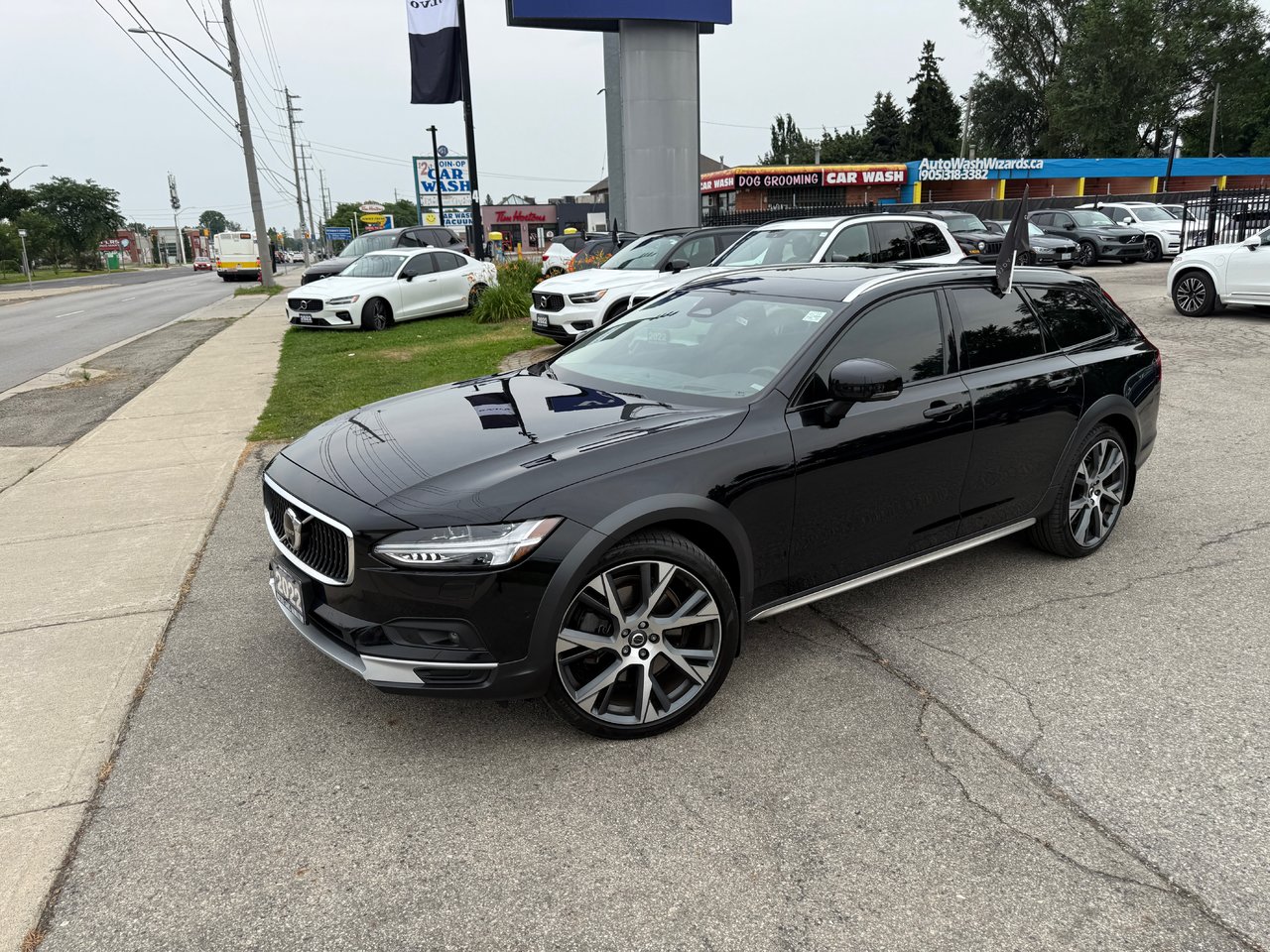 2022 Volvo V90 Cross Country BASE-1