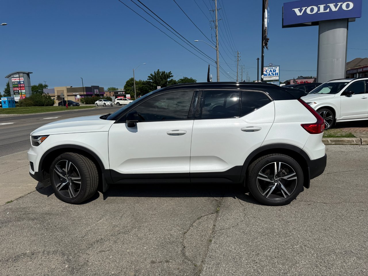2022 Volvo XC40 R-Design-9