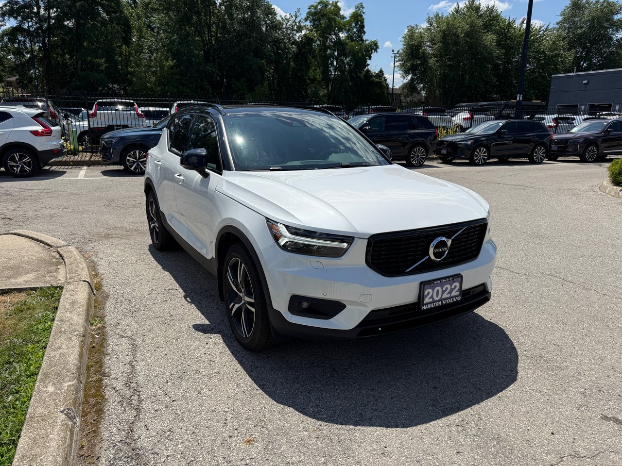 2022 Volvo XC40 R-Design-2