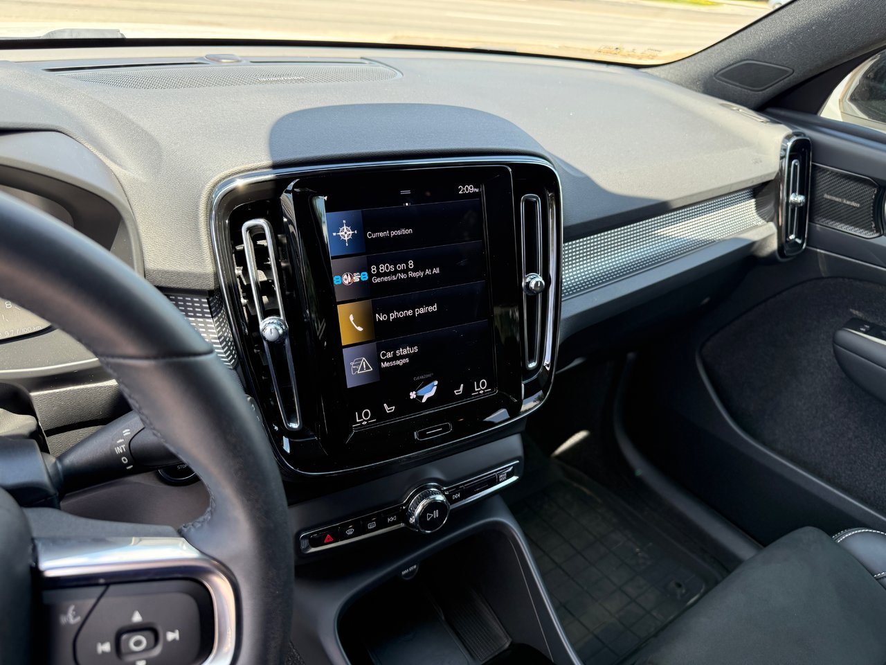2022 Volvo XC40 R-Design-26