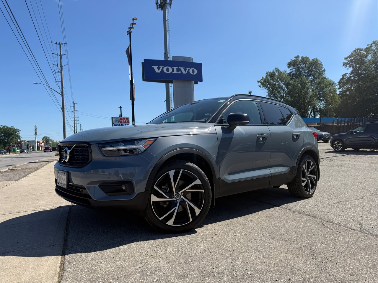 Gray (THUNDER GREY METALLIC) 2022 Volvo XC40 SUV / Crossover All-Wheel Drive Automatic