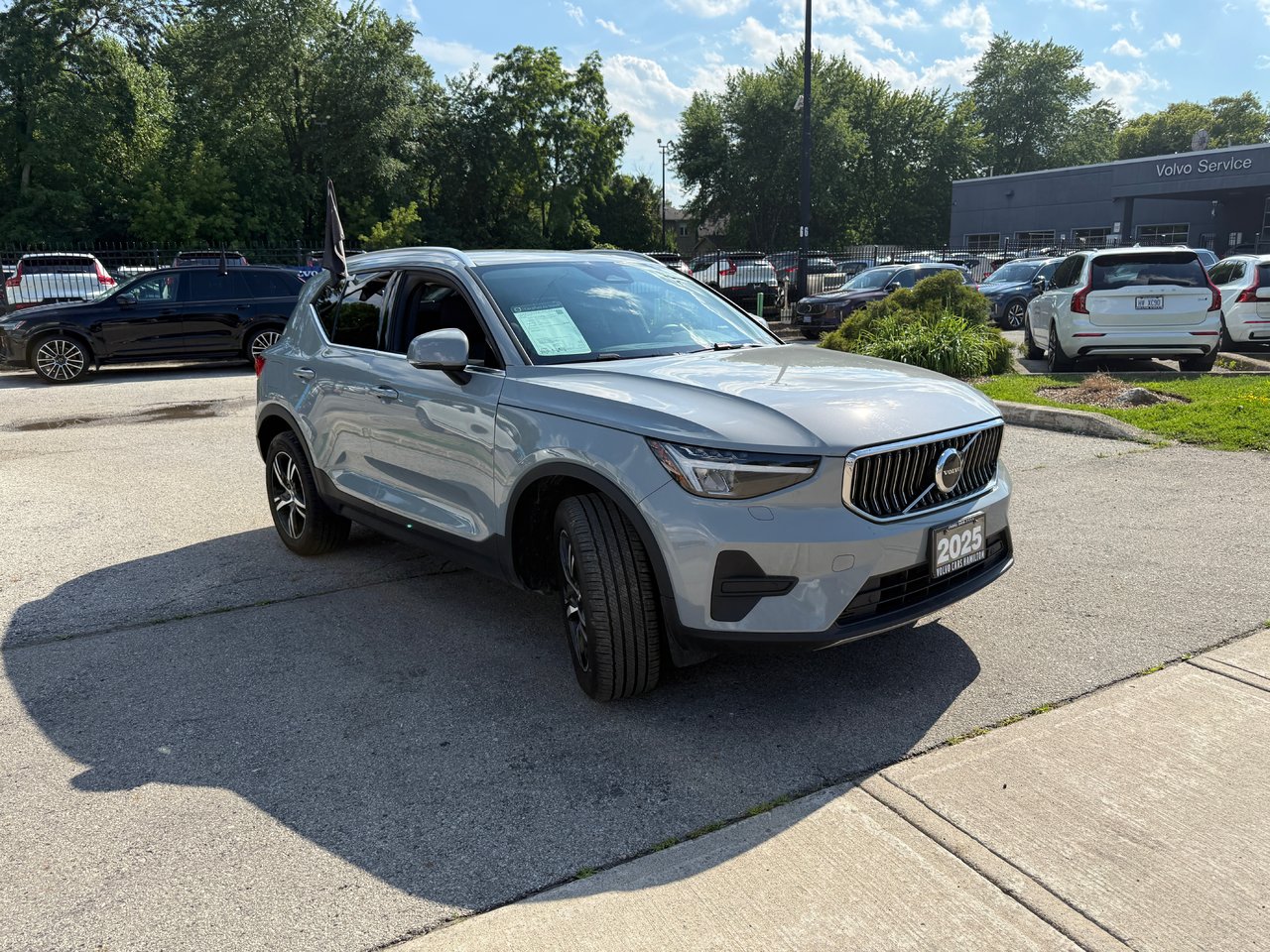 2025 Volvo XC40 Core Bright Theme-2