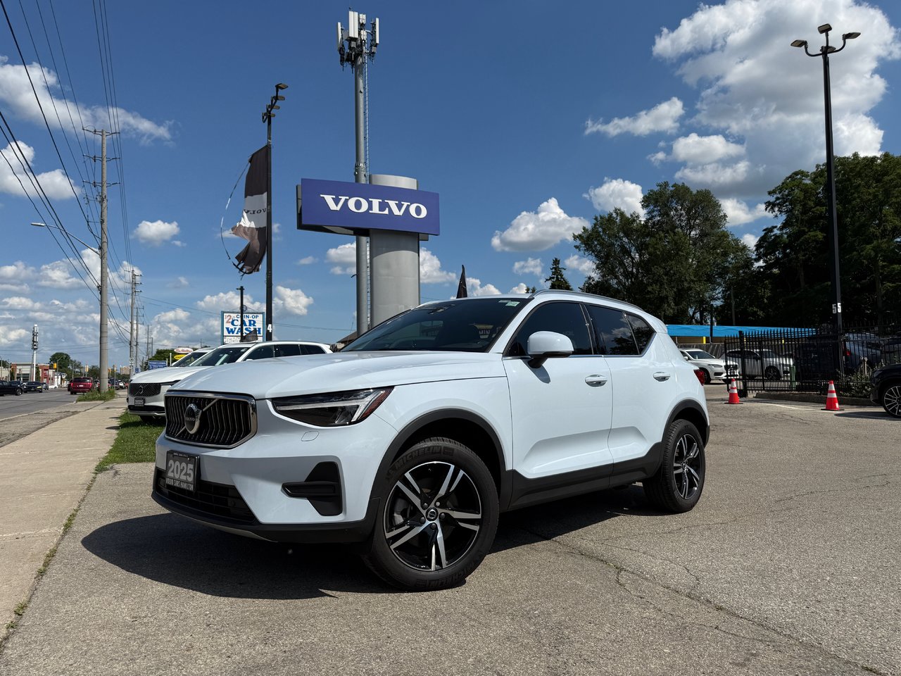2025 Volvo XC40 Core Bright Theme-0