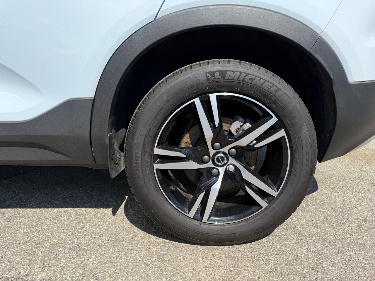 2025 Volvo XC40 Core Bright Theme-26