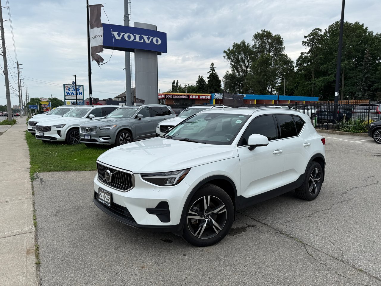 2025 Volvo XC40 Core Bright Theme-8