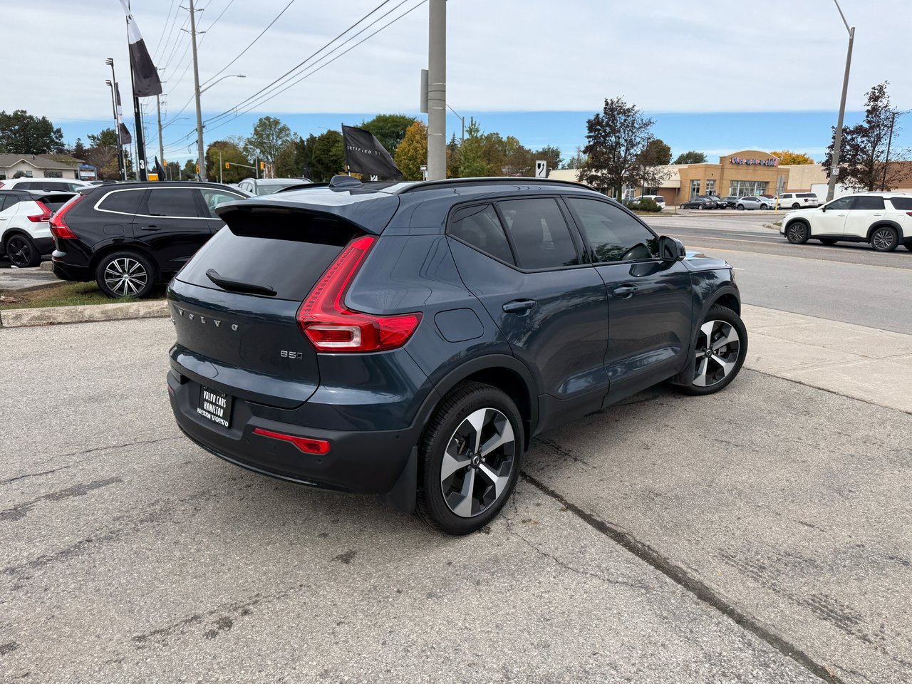 2026 Volvo XC40 Plus Dark Theme-6