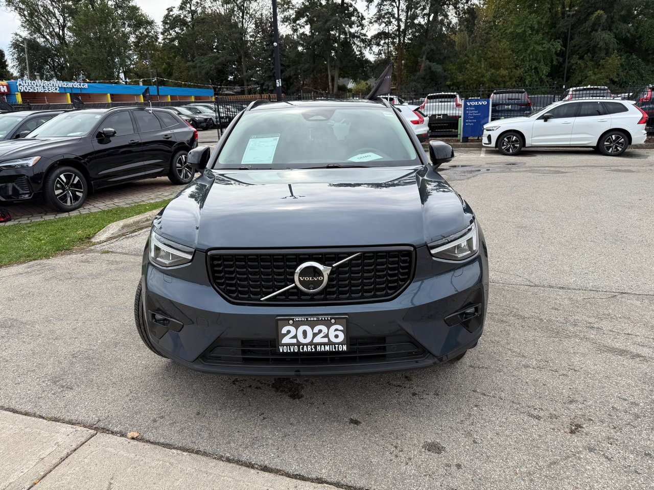 2026 Volvo XC40 Plus Dark Theme-3