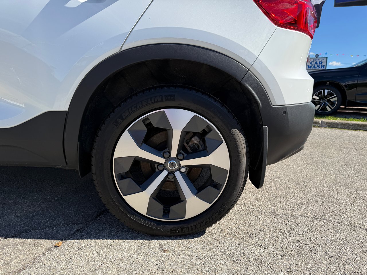 2026 Volvo XC40 Plus Dark Theme-21