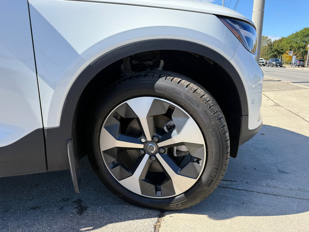 2026 Volvo XC40 Plus Dark Theme-19