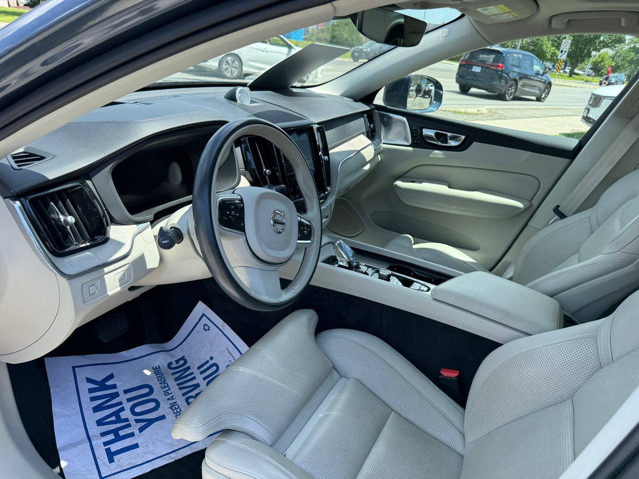 2022 Volvo XC60 Inscription-31