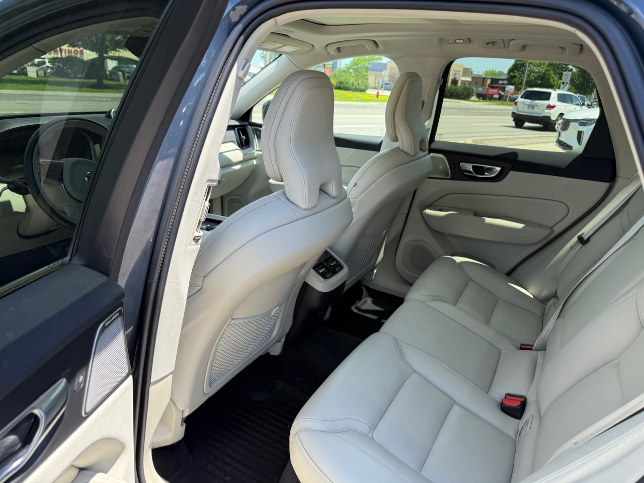 2022 Volvo XC60 Inscription-15