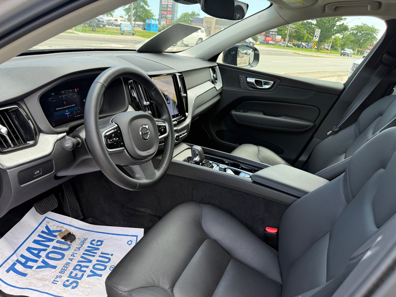 2025 Volvo XC60 Plus Dark Theme-26