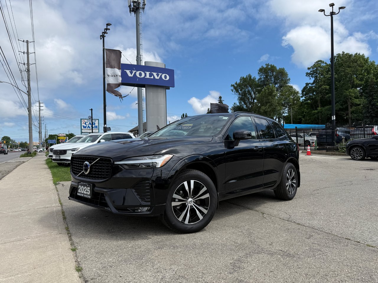 2025 Volvo XC60 B5 Core Dark Theme AWD