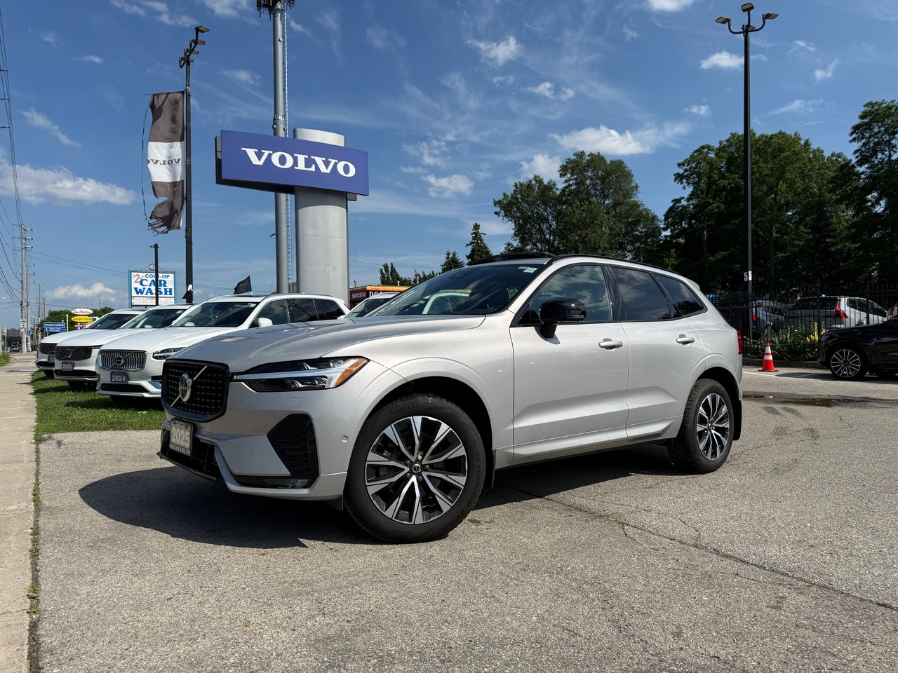 2025 Volvo XC60 B5 Plus Dark Theme AWD