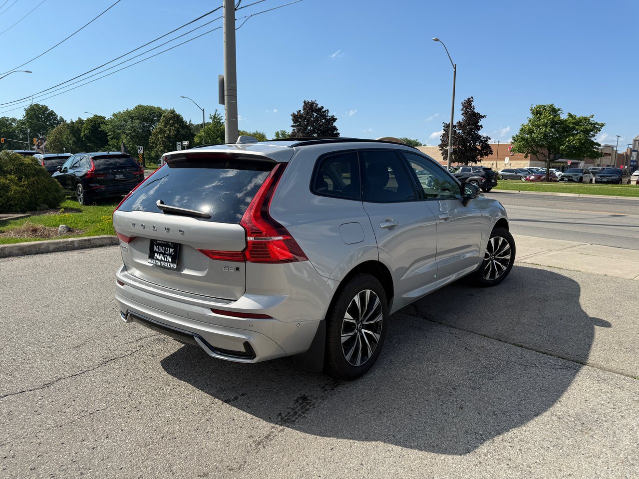 2025 Volvo XC60 Plus Dark Theme-6