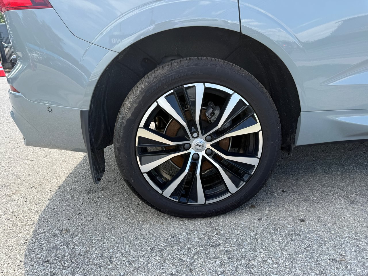 2025 Volvo XC60 Plus Dark Theme-23
