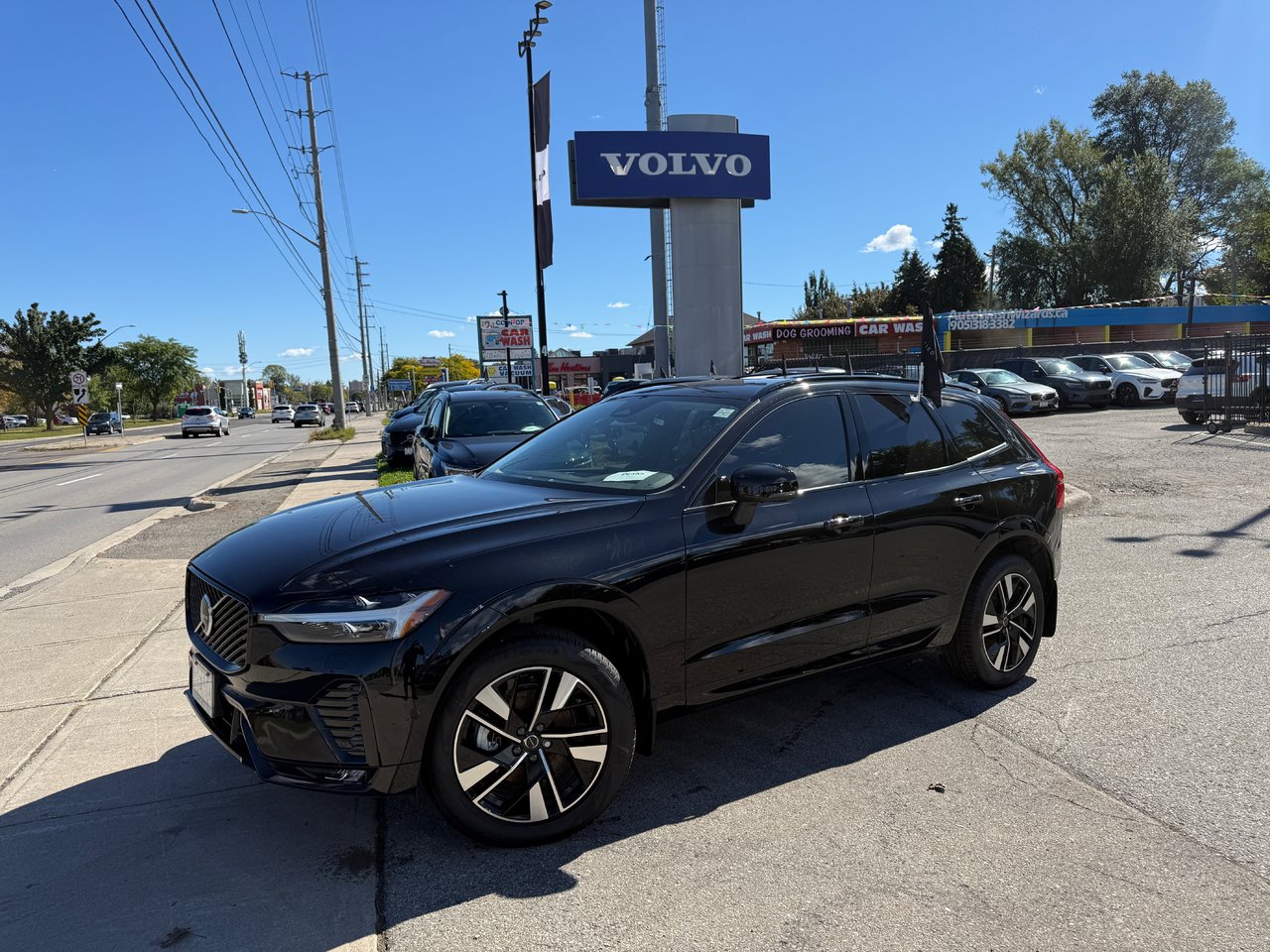 2026 Volvo XC60 Plus Dark Theme-3