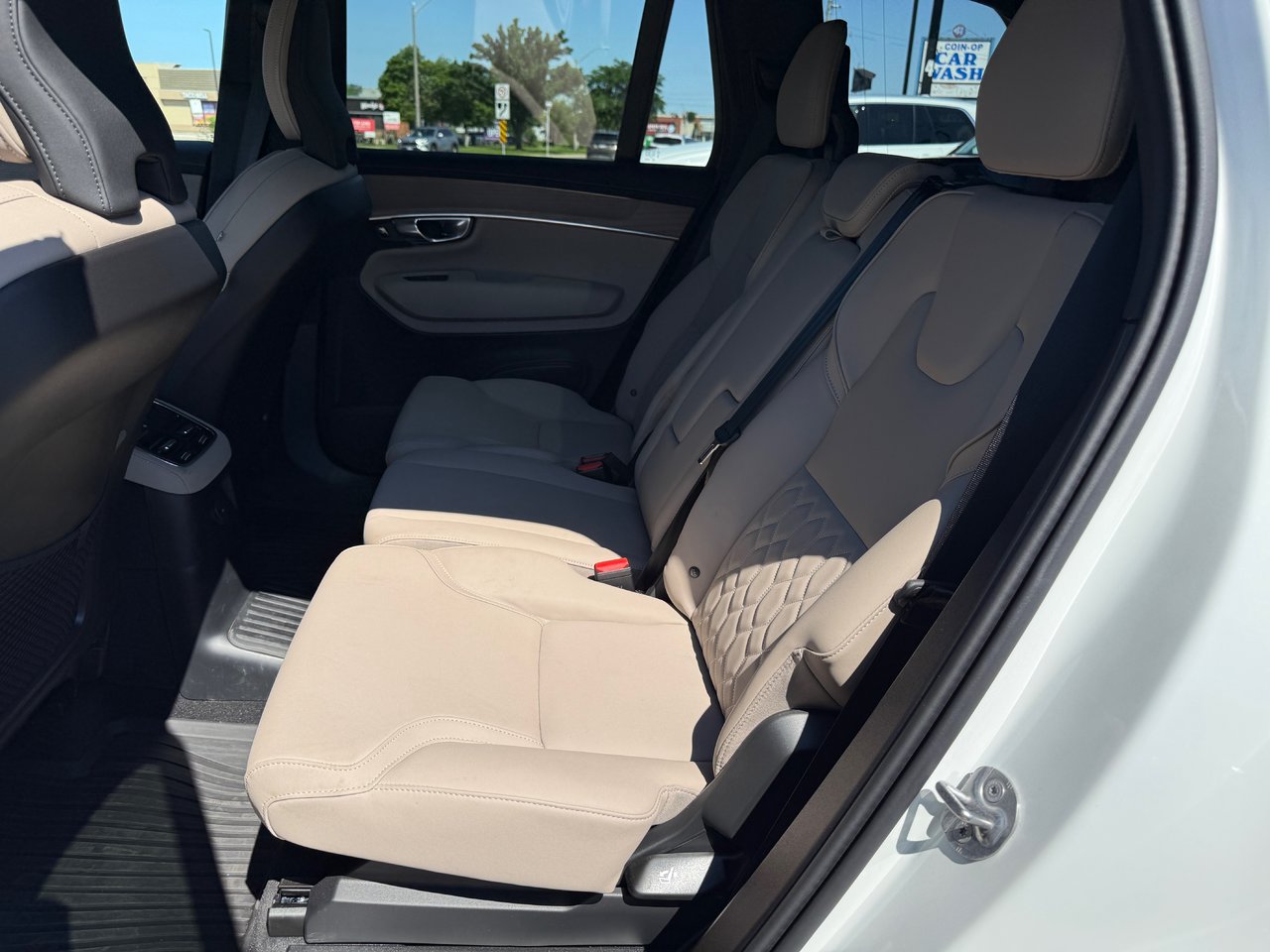 2026 Volvo XC90 Plug-In Hybrid Core Bright Theme-12