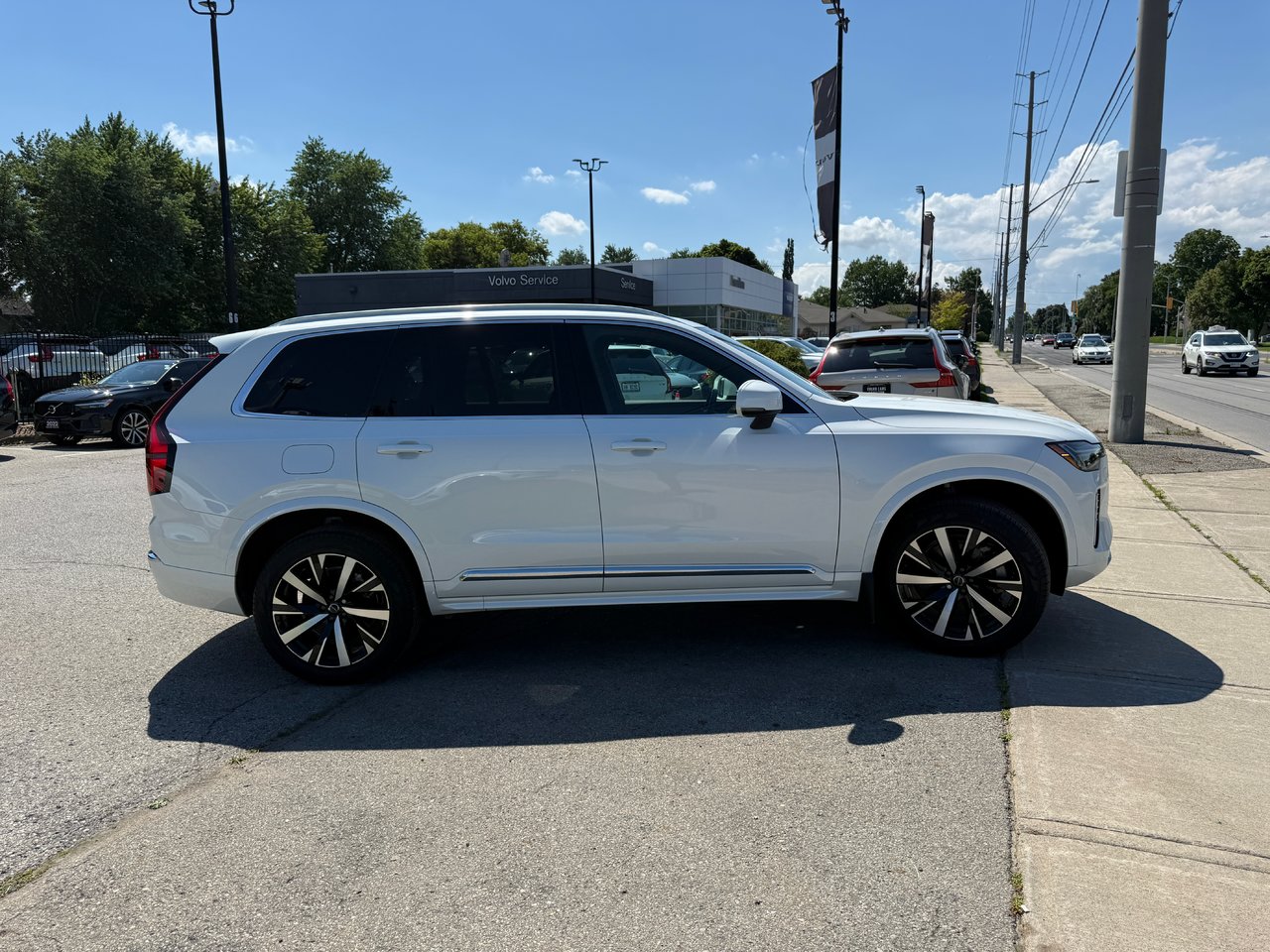 2026 Volvo XC90 Plug-In Hybrid Core Bright Theme-5