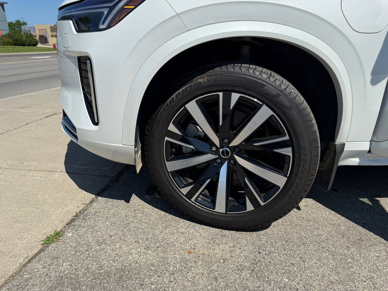 2026 Volvo XC90 Plug-In Hybrid Core Bright Theme-25
