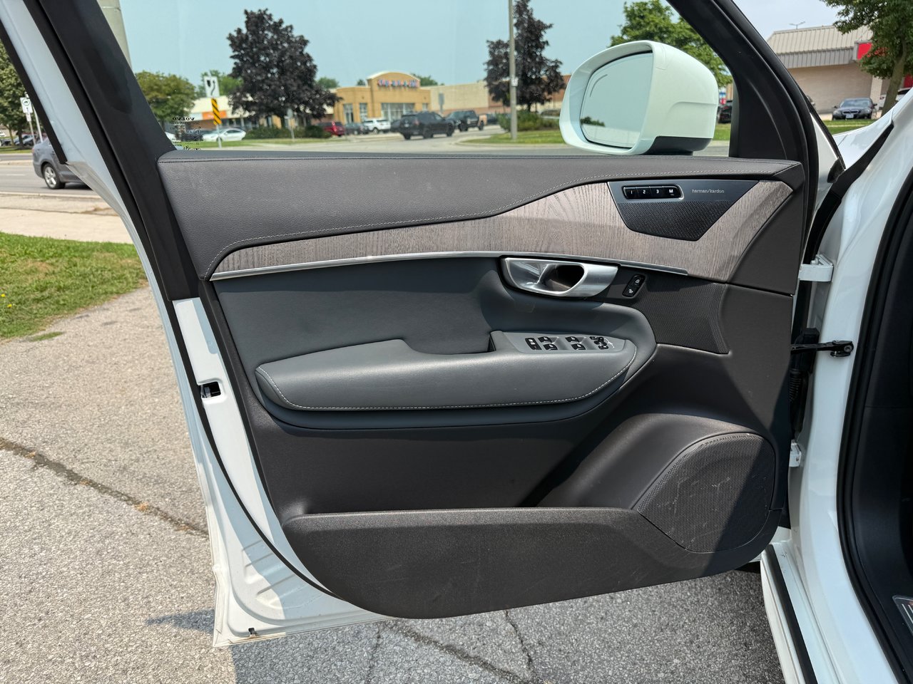 2024 Volvo XC90 Ultimate Bright Theme-22