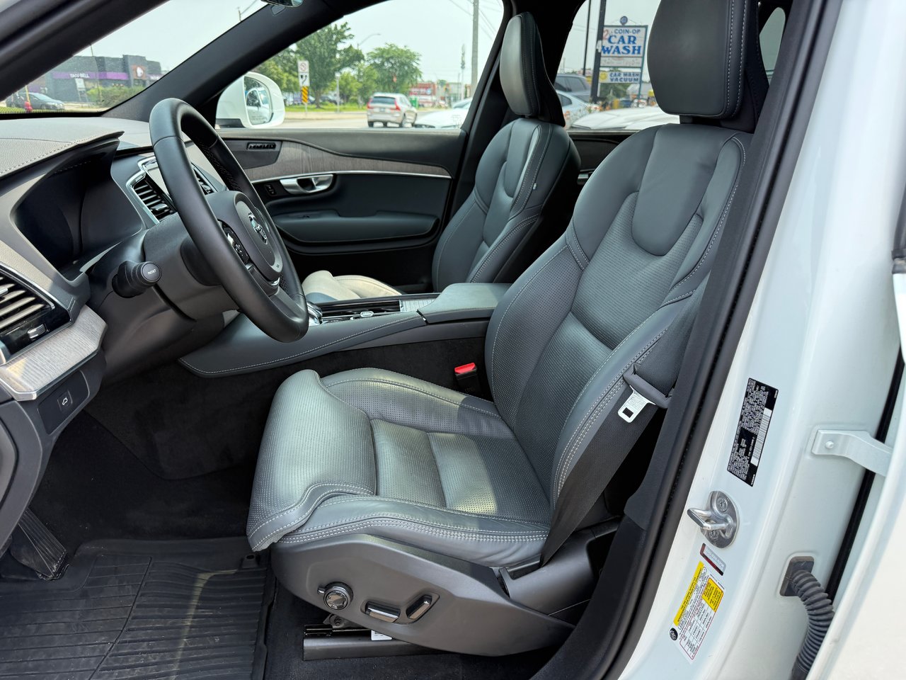 2024 Volvo XC90 Ultimate Bright Theme-11