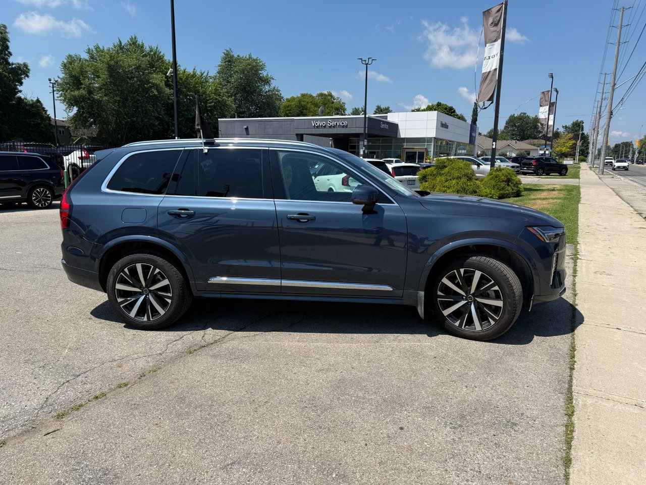 2025 Volvo XC90 Core Bright Theme-3