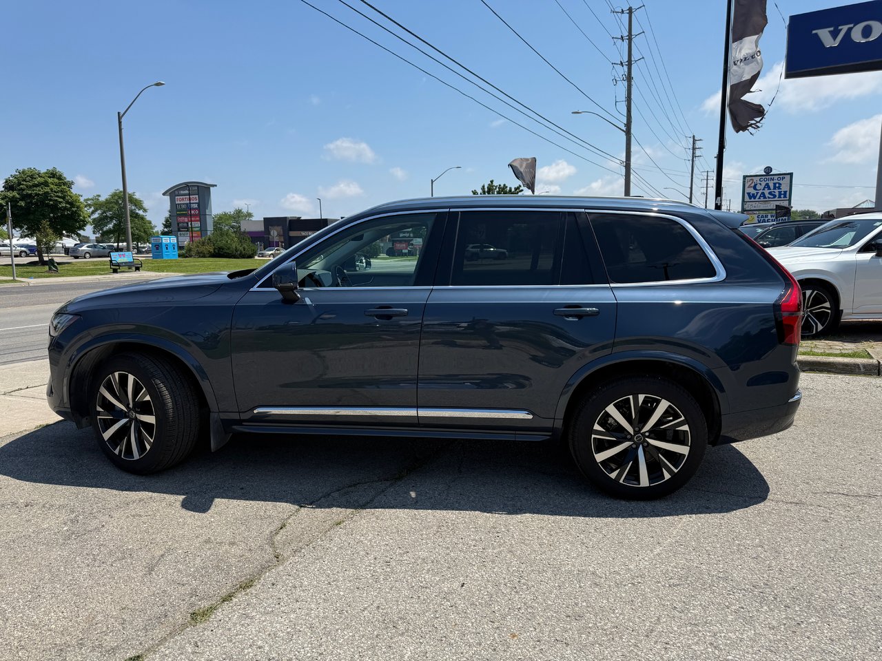 2025 Volvo XC90 Core Bright Theme-7