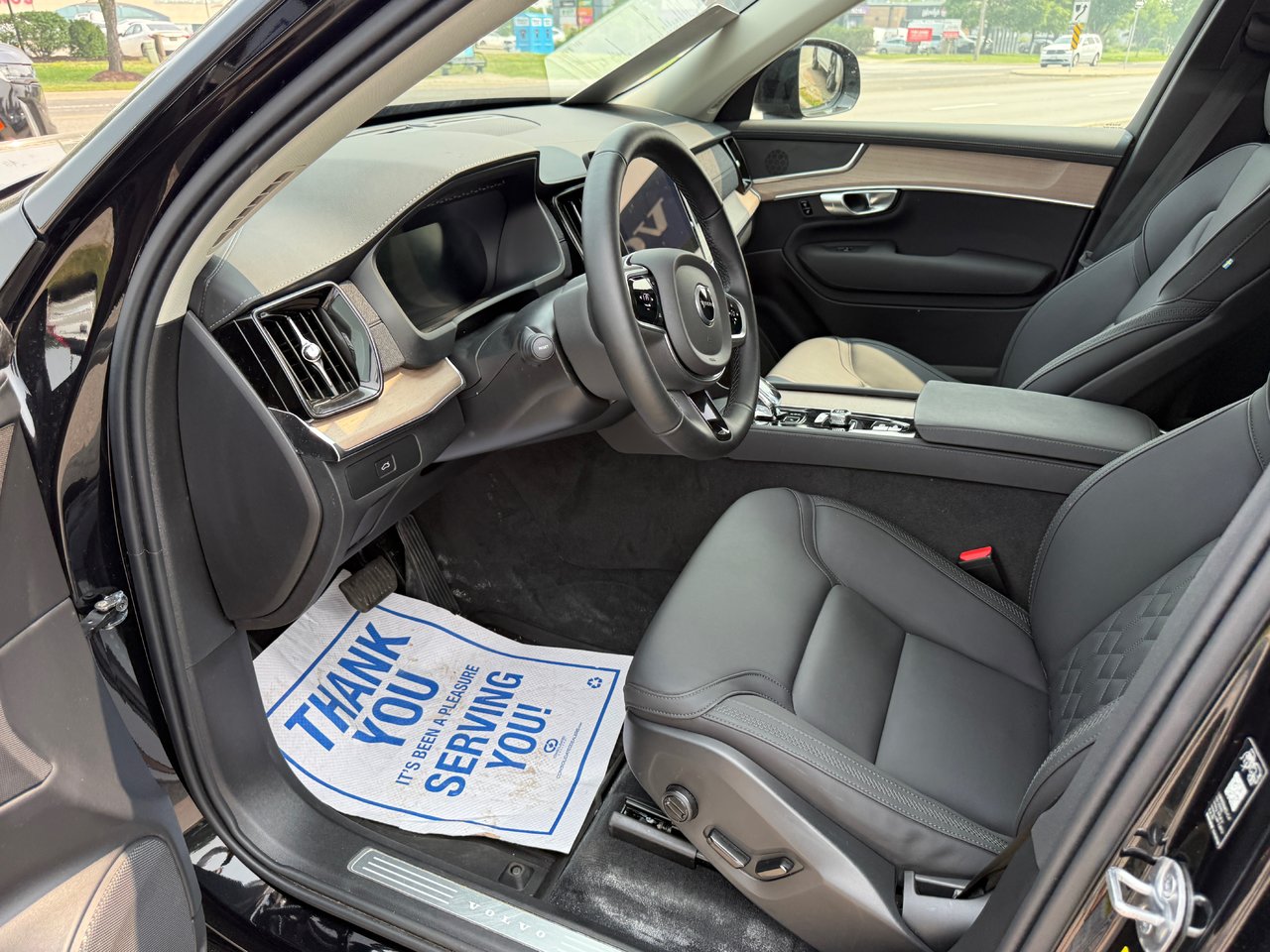 2026 Volvo XC90 Plus Dark Theme-10