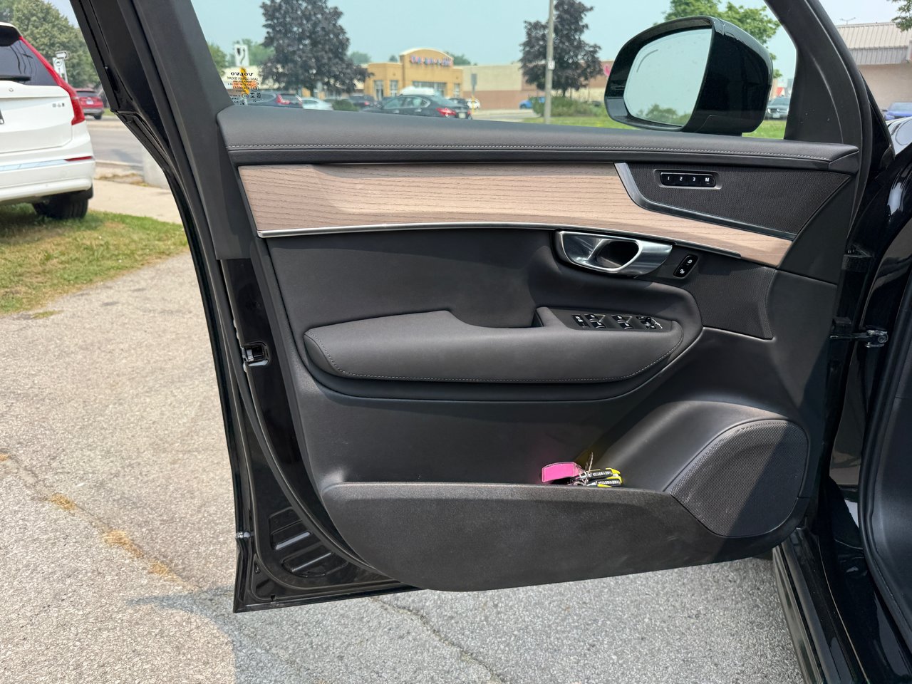 2026 Volvo XC90 Plus Dark Theme-22