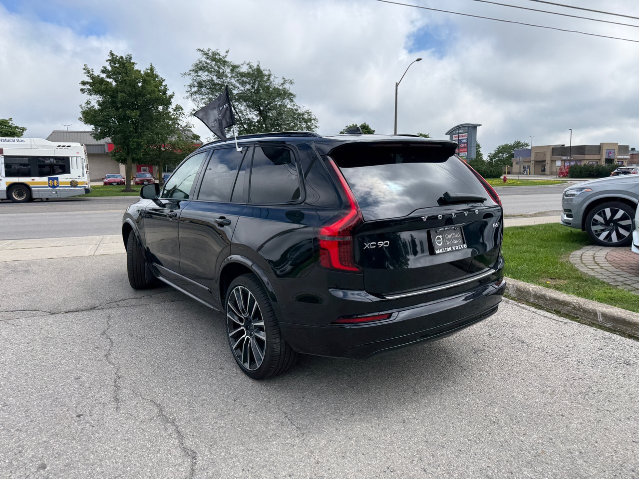 2026 Volvo XC90 Plus Dark Theme-5