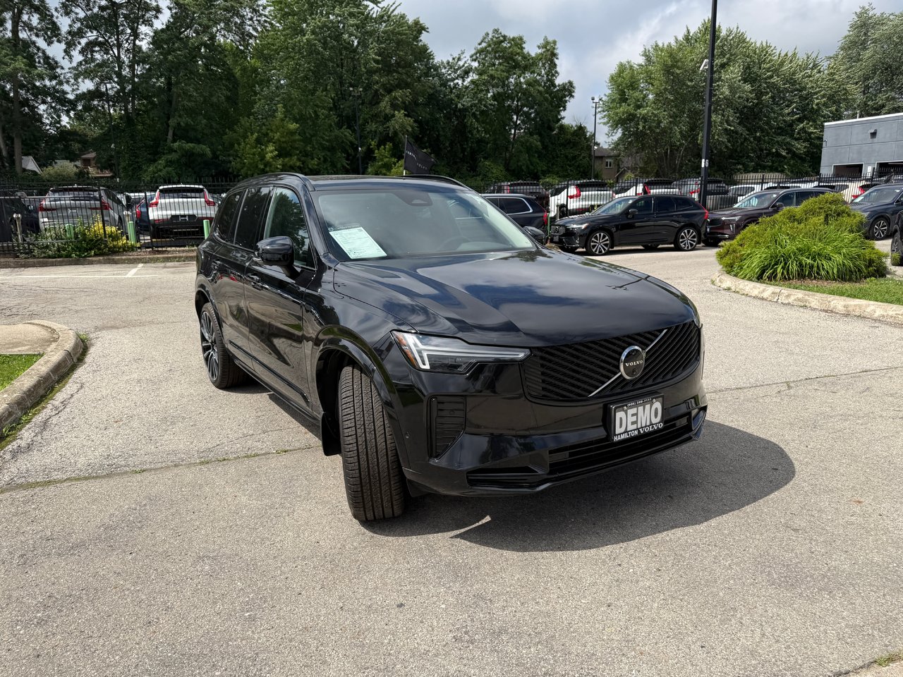 2026 Volvo XC90 Plus Dark Theme-1