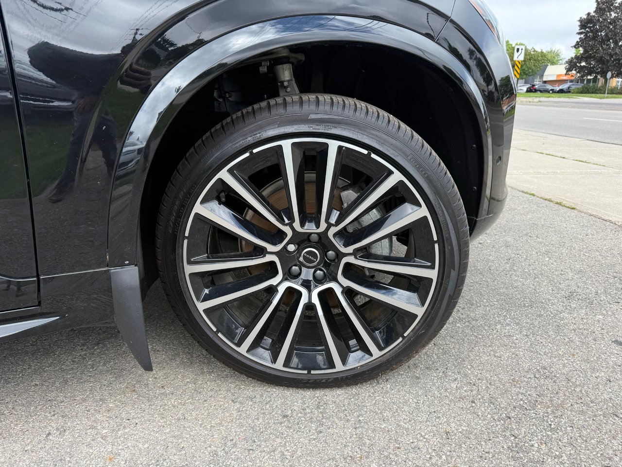 2026 Volvo XC90 Plus Dark Theme-18