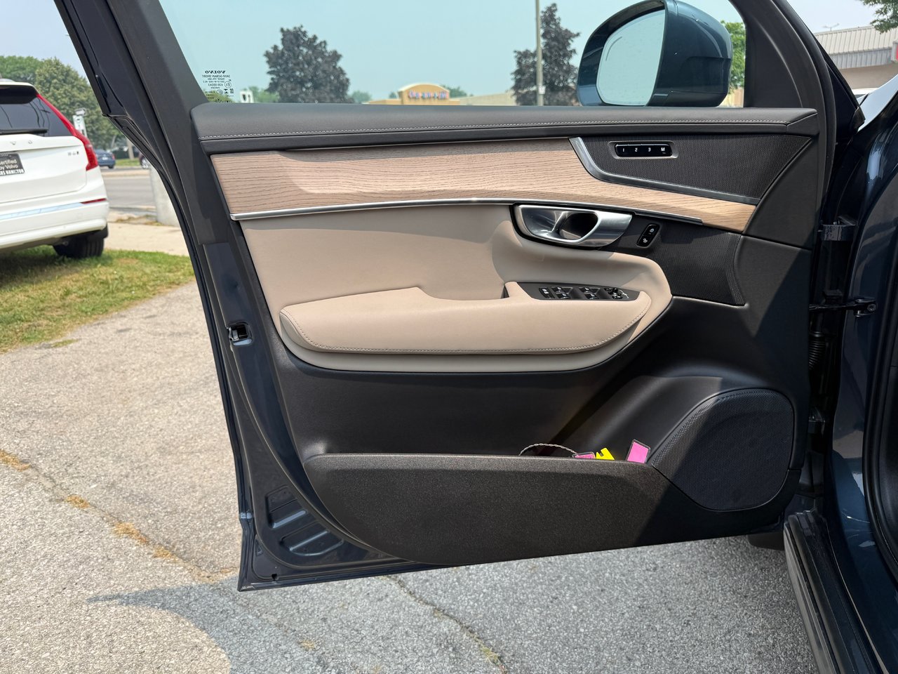 2026 Volvo XC90 Plus Bright Theme-21
