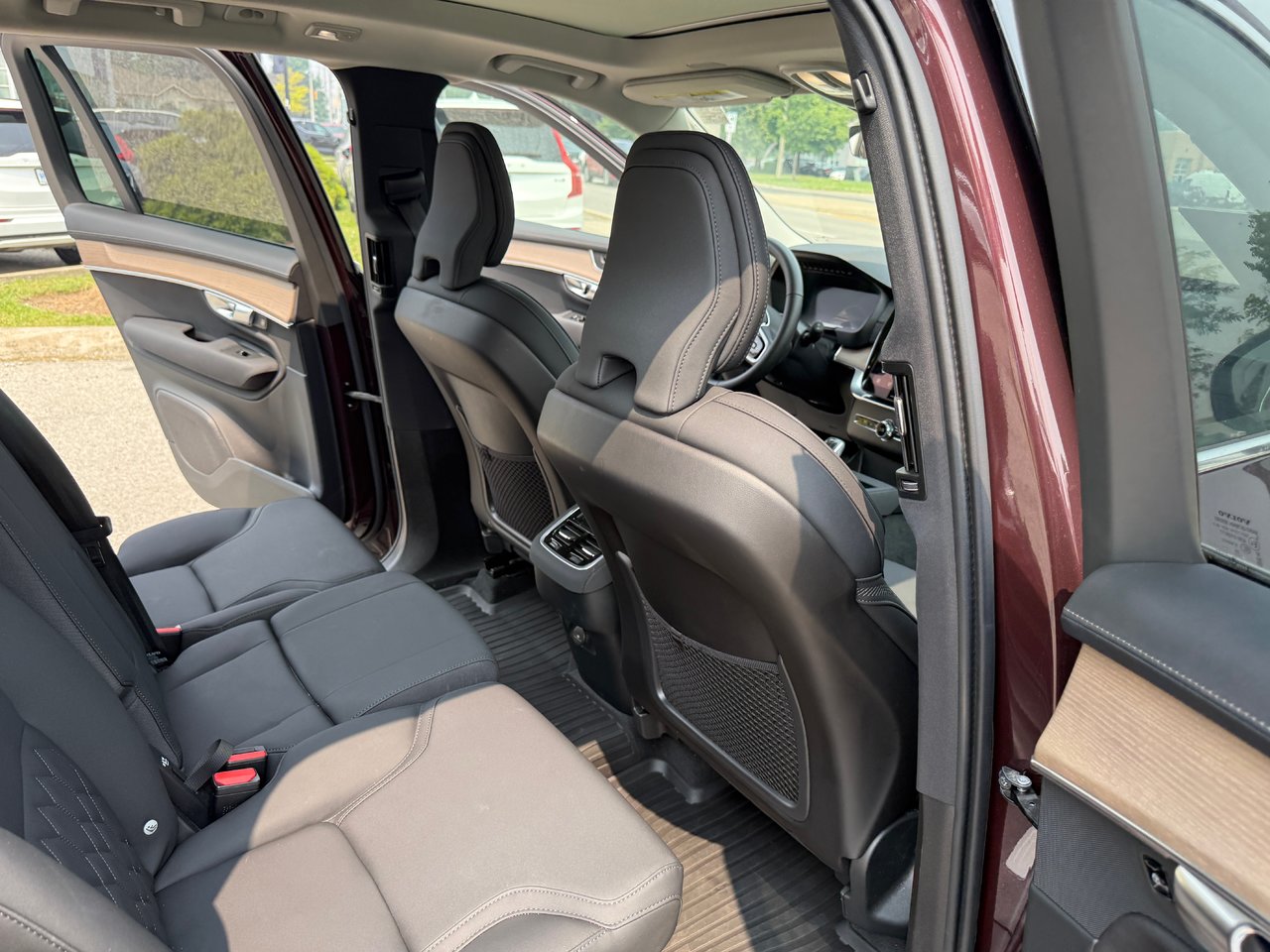 2026 Volvo XC90 Plus Bright Theme-15