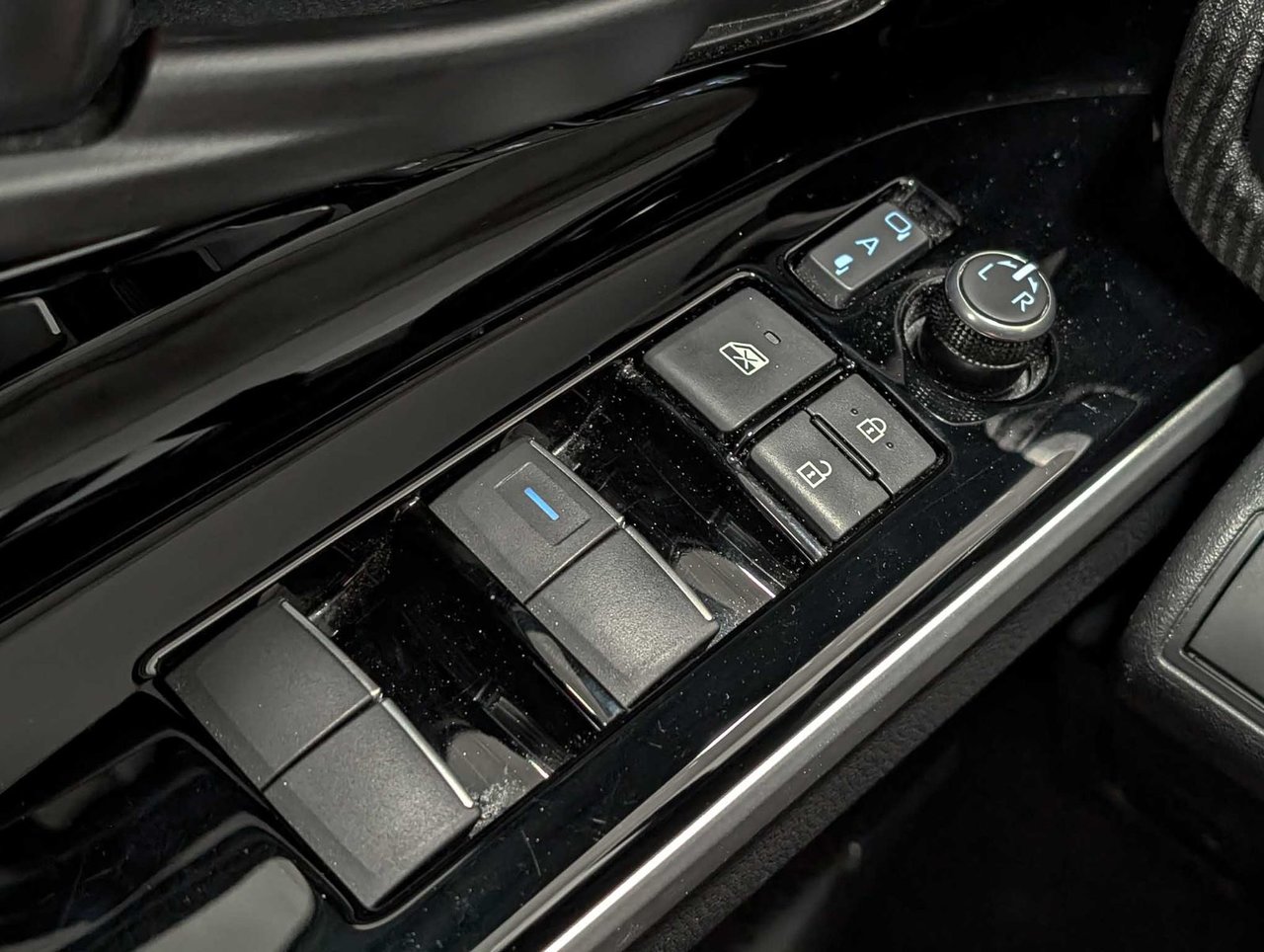Subaru Solterra AWD with Technology Package 2024-20