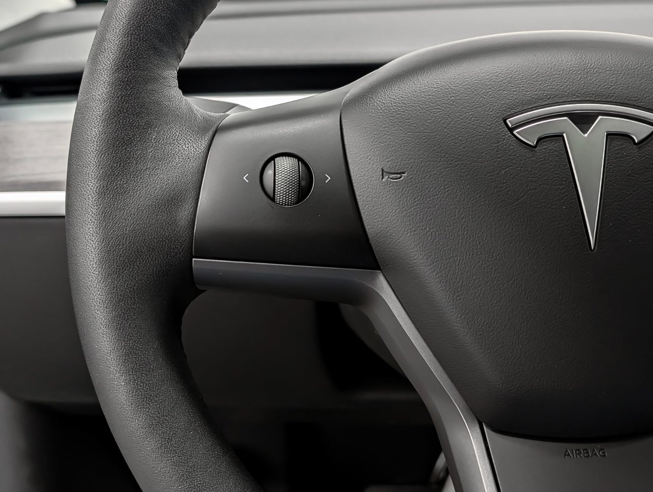 2022 Tesla Model 3 RWD-11