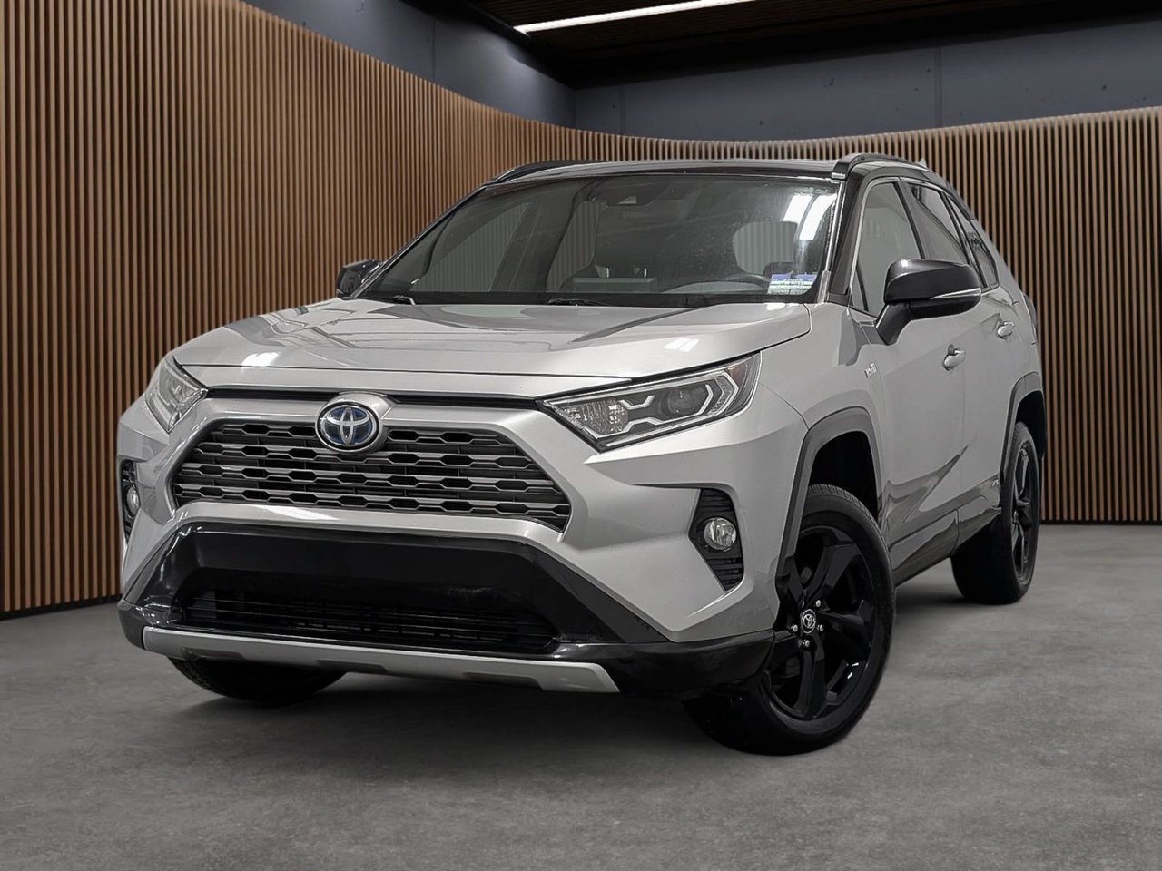 2021 Toyota RAV4 Hybrid XSE AWD-0