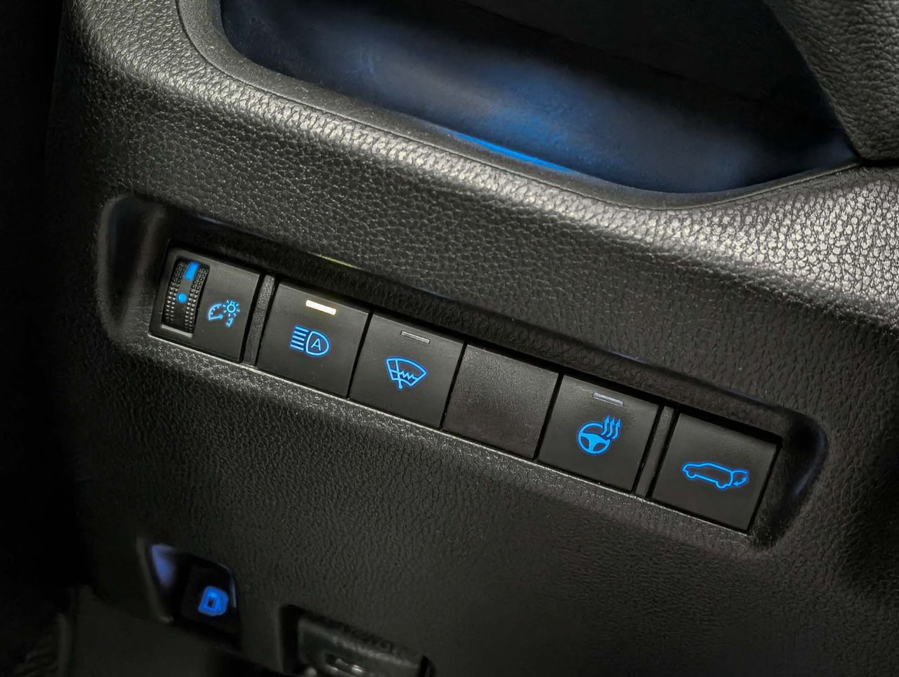 2021 Toyota RAV4 Hybrid XSE AWD-23