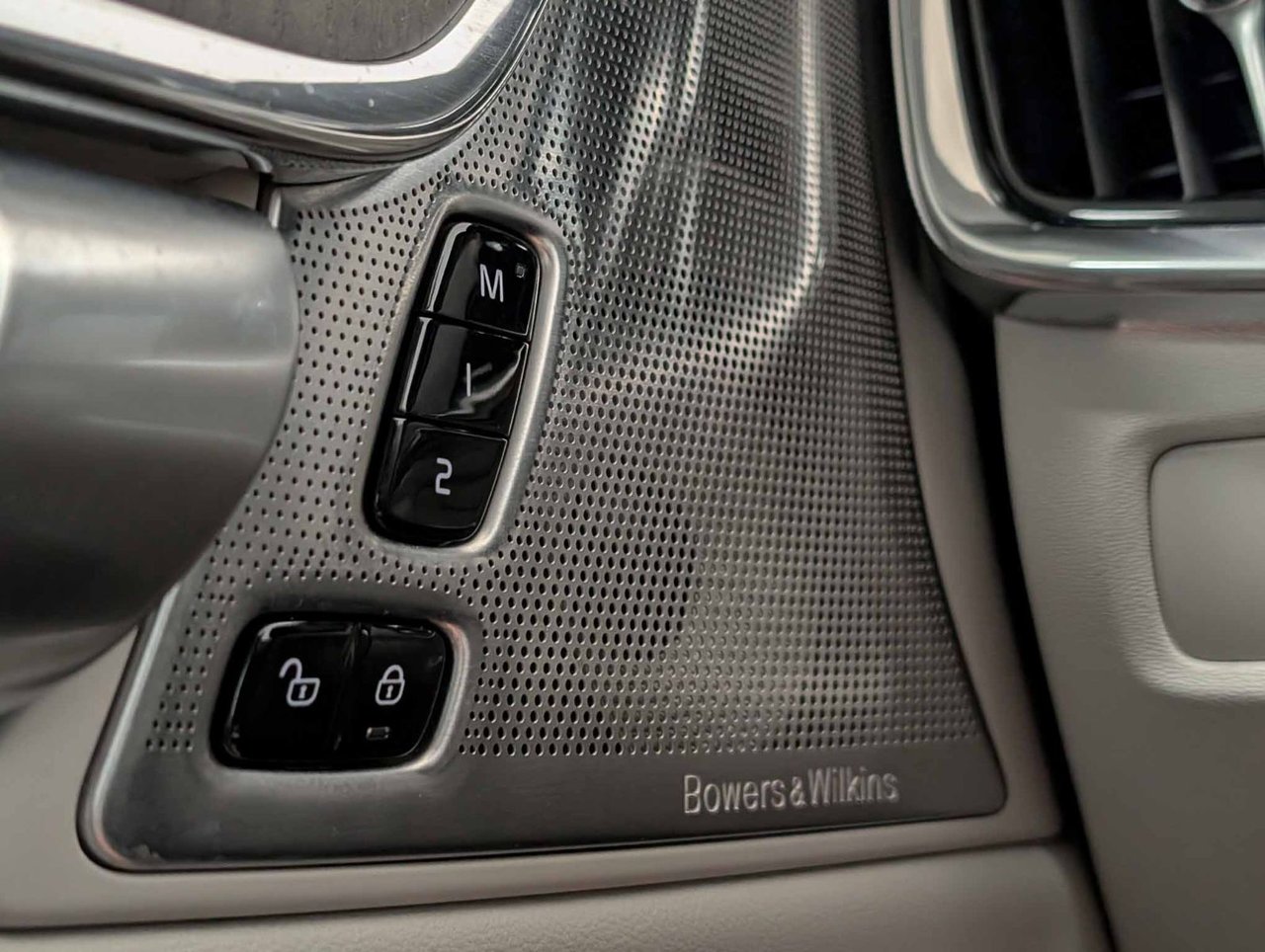 Volvo S90 Recharge T8 eAWD PHEV Ultimate Bright Theme 2024-21