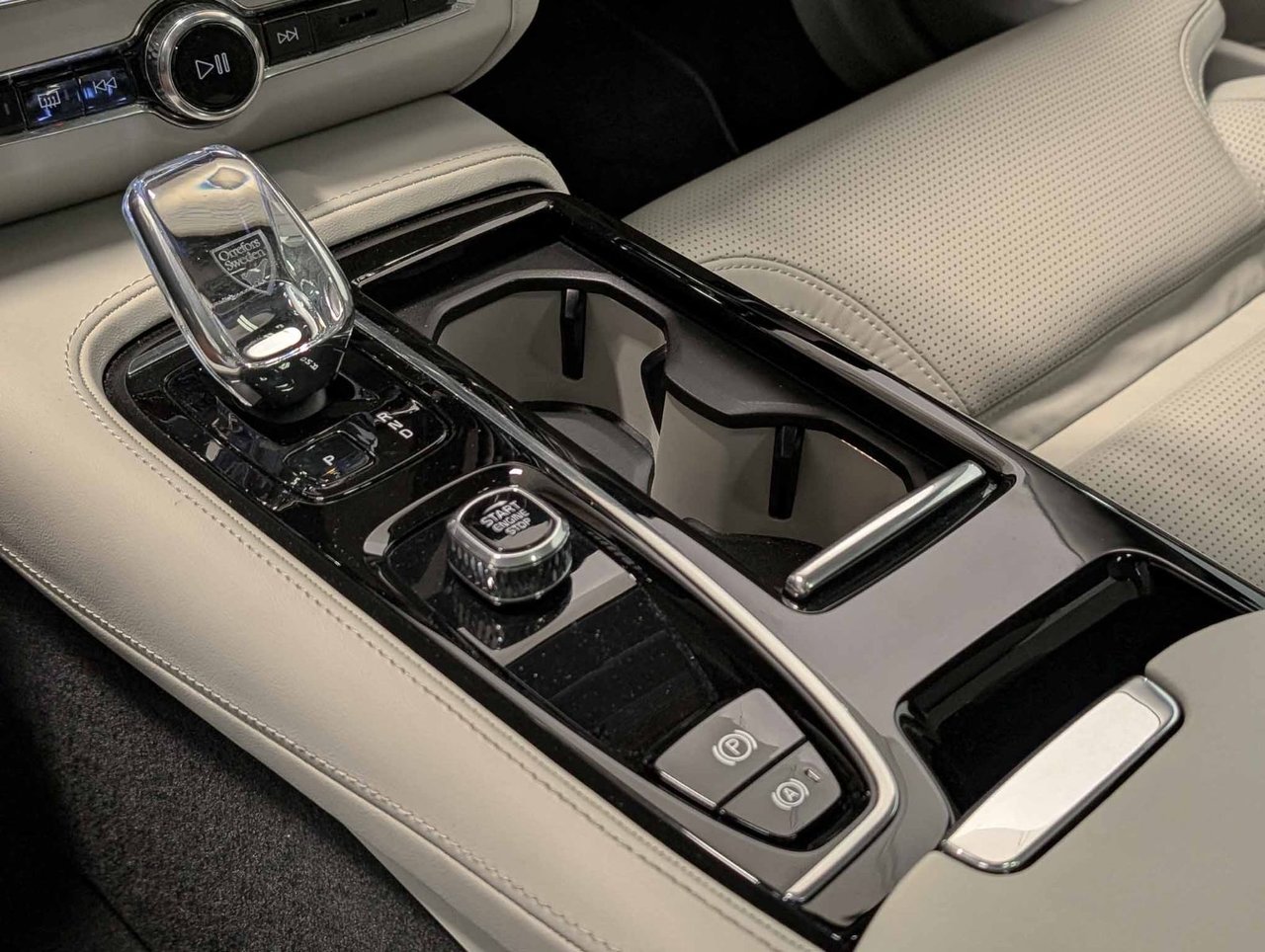 Volvo S90 Recharge T8 eAWD PHEV Ultimate Bright Theme 2024-15