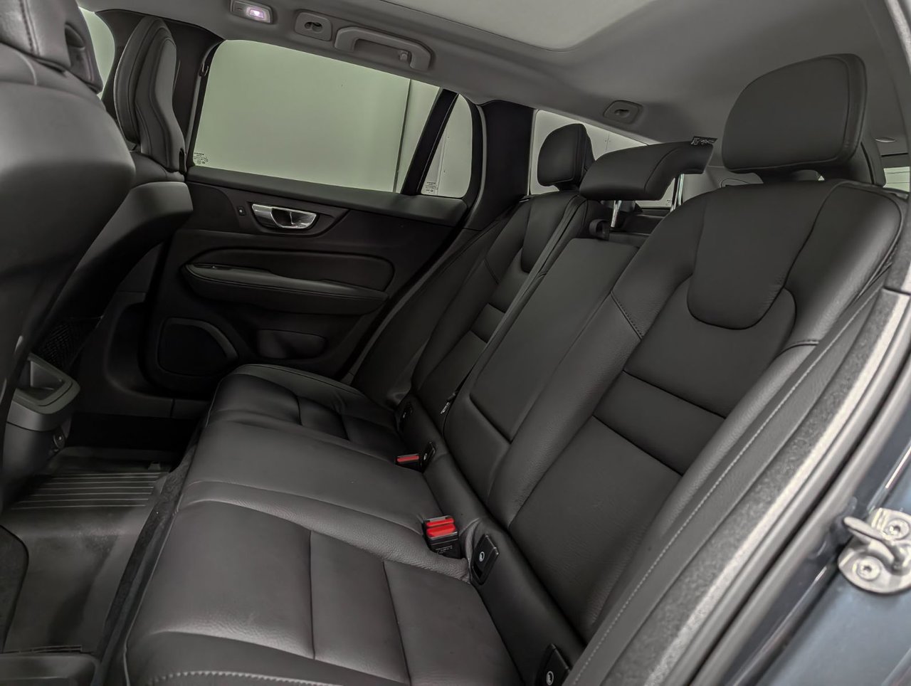 Volvo V60 Cross Country B5 AWD Core 2024-9