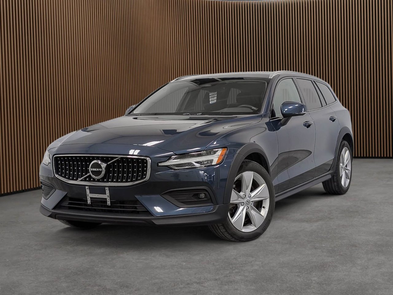 Volvo V60 Cross Country B5 AWD Core 2024-0