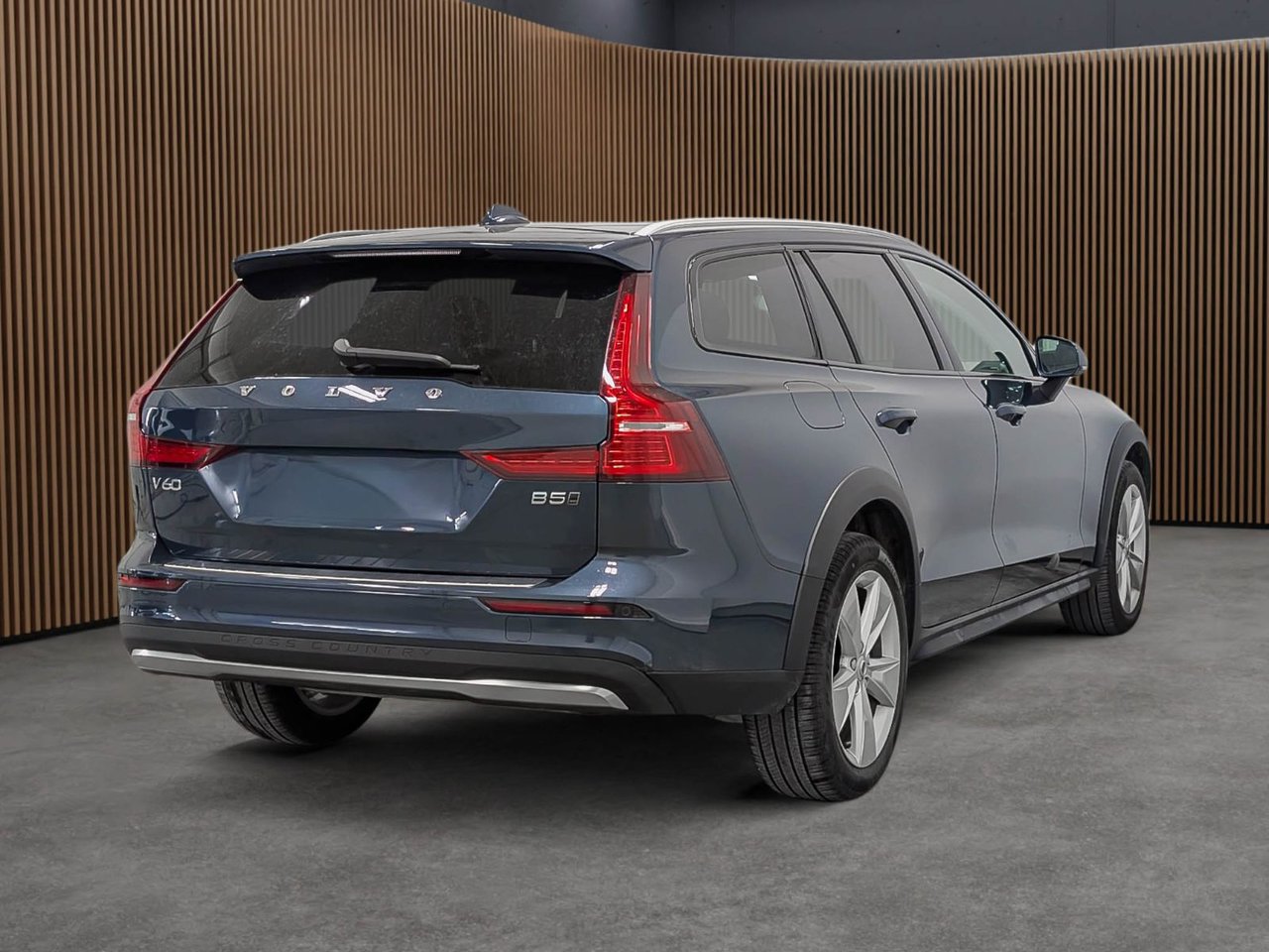 Volvo V60 Cross Country B5 AWD Core 2024-5