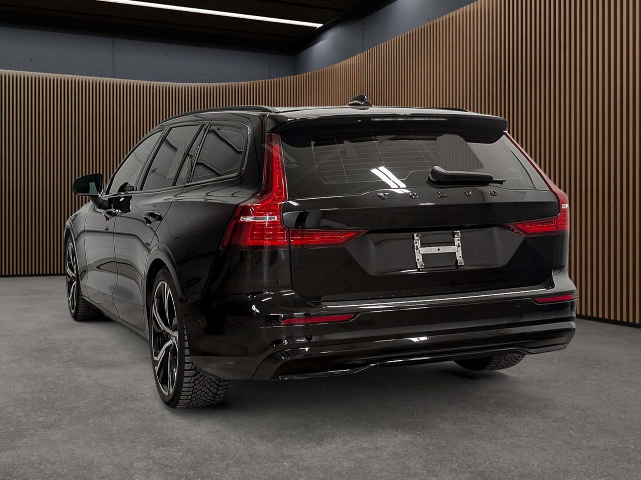 Volvo V60 B6 AWD Ultimate - Dark 2023-2
