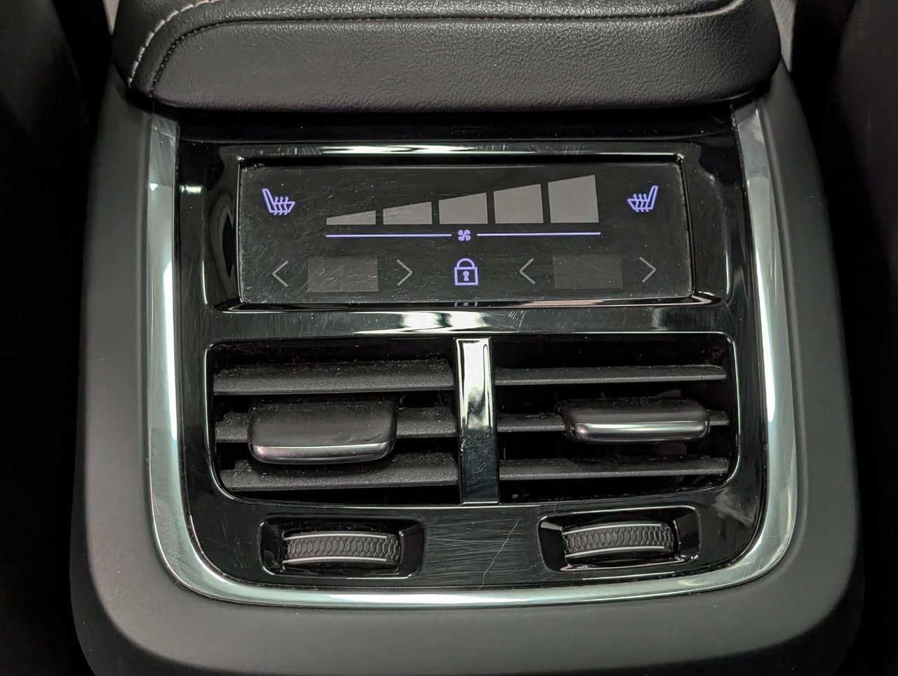 Volvo V60 B6 AWD Ultimate - Dark 2023-9