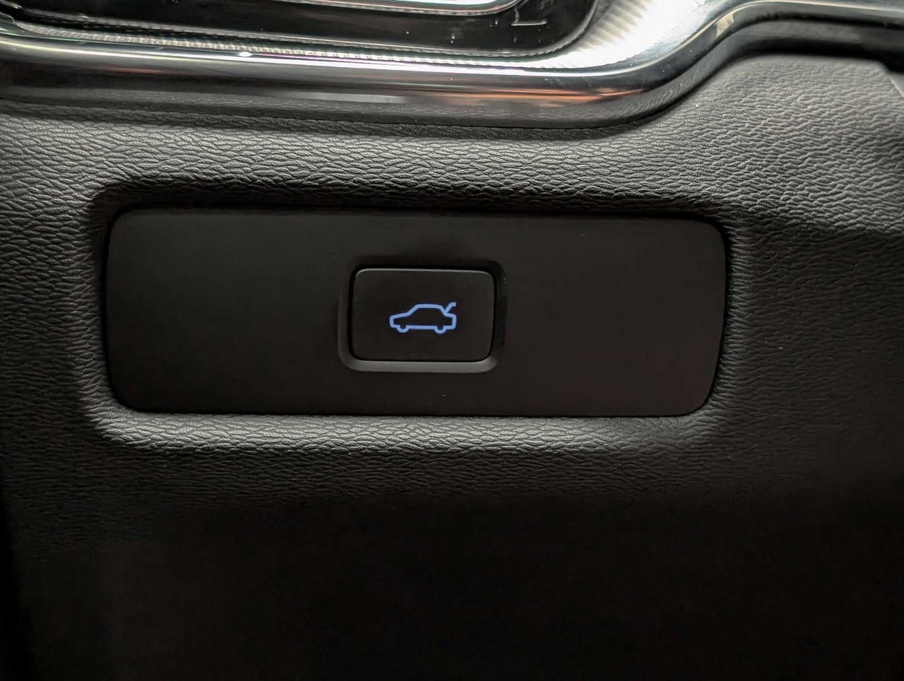 Volvo V60 B6 AWD Ultimate - Dark 2023-18