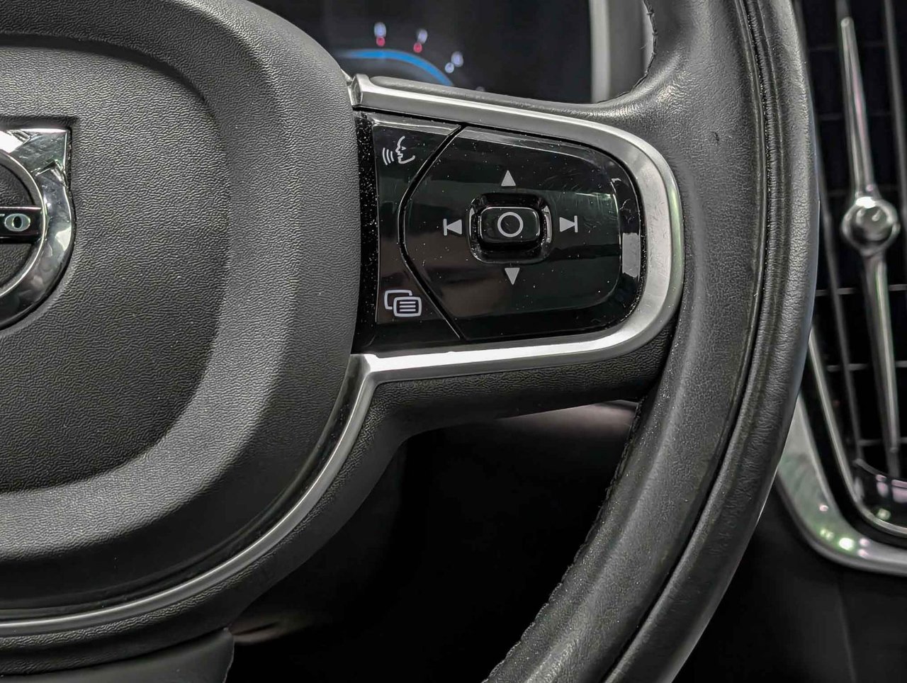 Volvo V90 Cross Country B6 AWD 2022-18